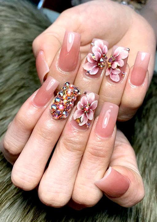 Trang Beauty Salon Hồ Chí Minh  Mẫu nail đắp hoa 3D  Các hoạ tiết nổi  trên bề mặt móng khiến cho bạn hứng thú với sự mới lạ này Ngoài