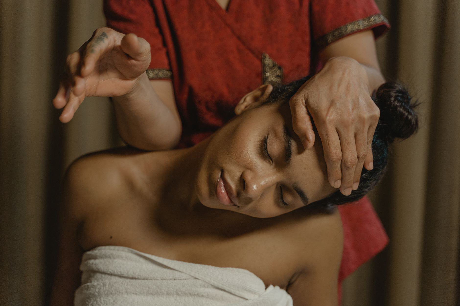 Massage da đầu đúng cách mang lại gì Massage da đầu đúng cách mang lại gì