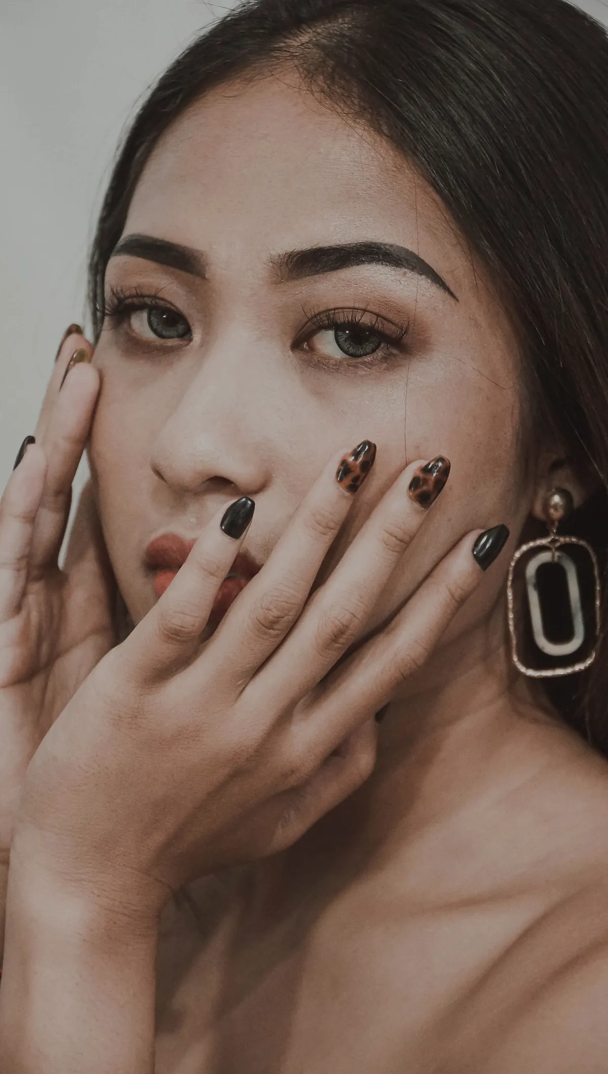 Làm nail